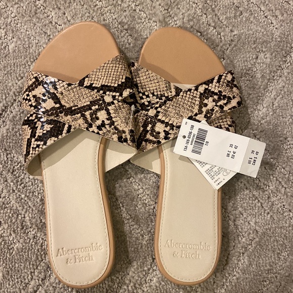 NWT - Abercrombie Animal Print Sandals - Picture 5 of 5